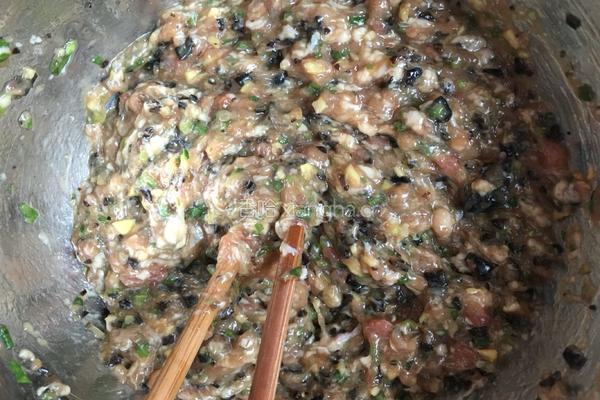 黄瓜猪肉水饺的做法图解6