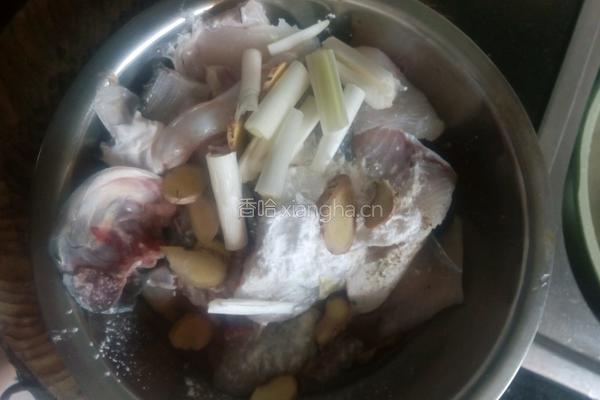 酸菜鱼的做法图解2