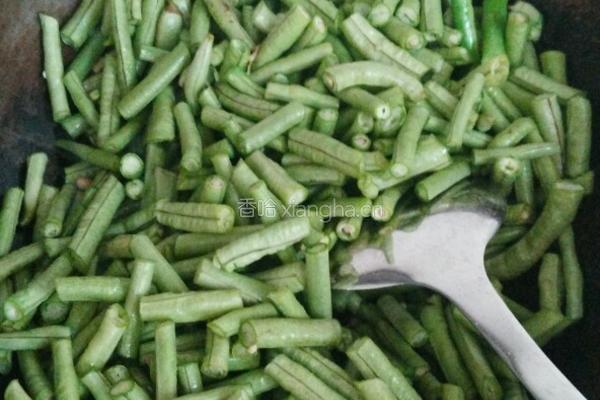 简单素炒豆角的做法图解5