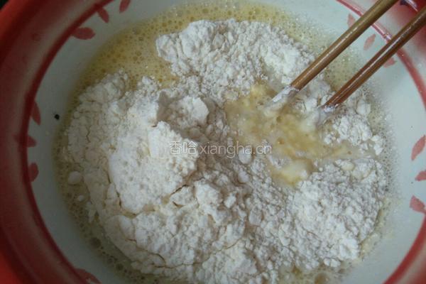 胡萝卜韭菜虾仁饼的做法图解3