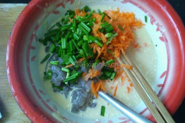 胡萝卜韭菜虾仁饼的做法图解4
