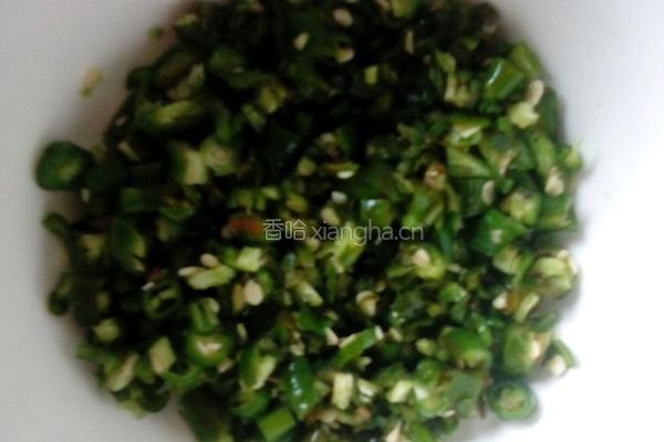 青椒皮蛋的做法图解2