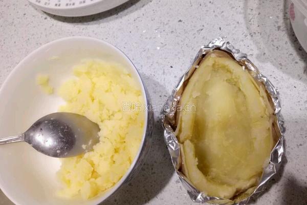 芝士鸡汁土豆泥 牛奶紫薯饮的做法图解1