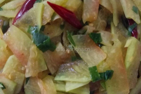 炒西瓜皮的做法图解3
