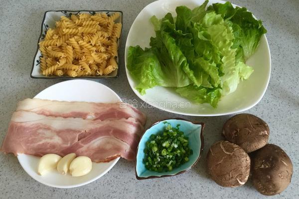 培根炒意面的做法图解1