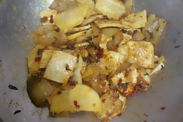 乡巴佬回锅肉的做法图解3