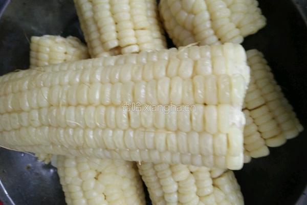 椒盐玉米和番茄味脆皮玉米的做法图解1