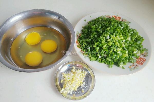 葱花炒鸡蛋的做法图解2