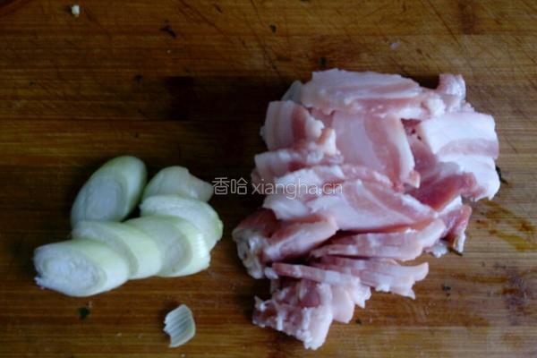 肉片炒茄子的做法图解2