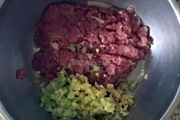 《西瓜皮猪肉饺子》的做法图解12