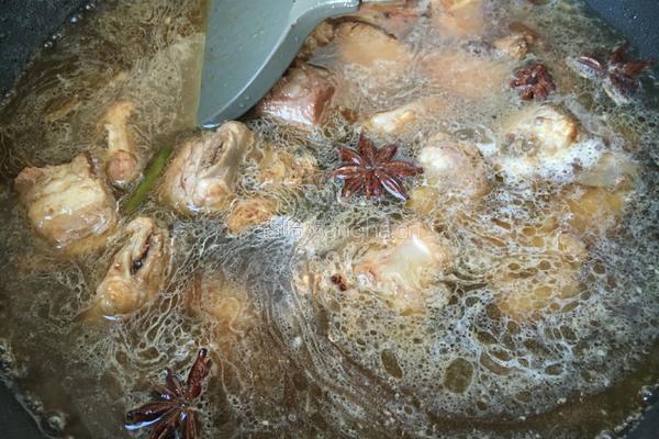 酱香土豆闷排骨的做法图解3