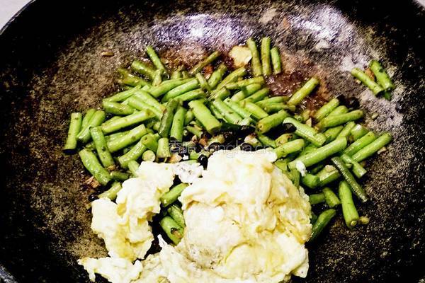 酱炒豆角的做法图解9