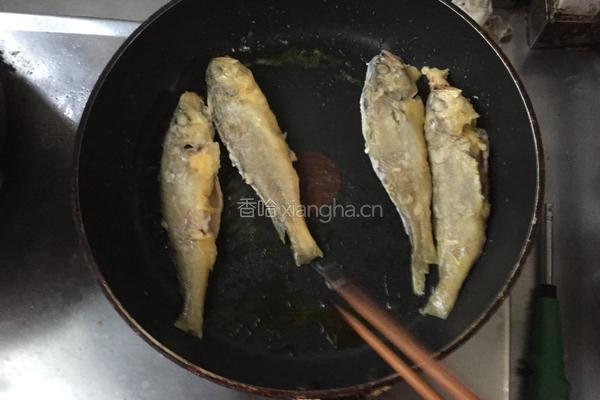 煎蒸黄花鱼的做法图解5