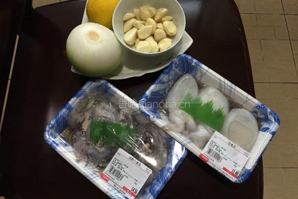 柠香鲜奶葱蒜鲜鱿斜管面的做法图解1