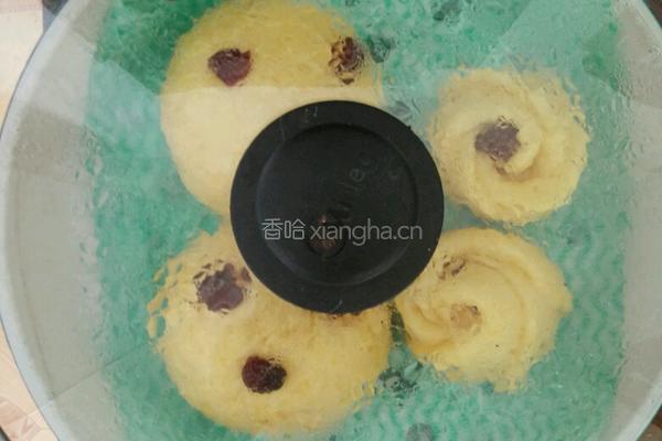 淡奶玫瑰南瓜馒头的做法图解6