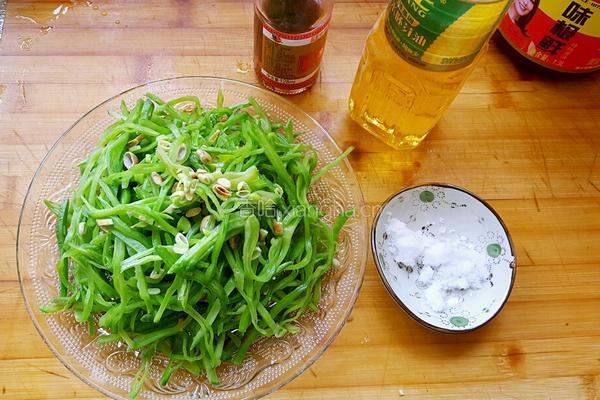 清炒扁豆丝的做法图解5