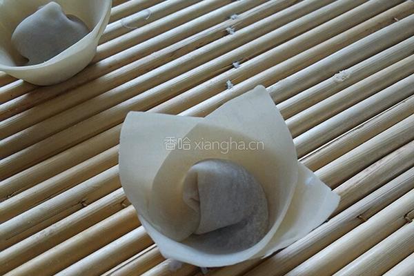 花朵馄饨的包法的做法图解5