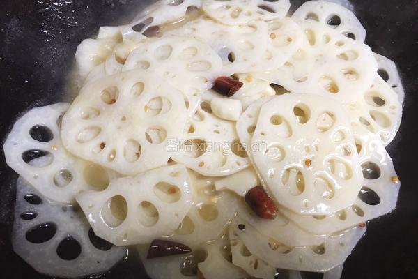 炝藕片的做法图解9