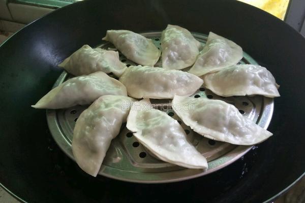 香菇虾米韭菜肉饺子的做法图解11