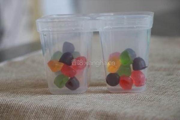 彩虹QQ软糖雪糕的做法图解2