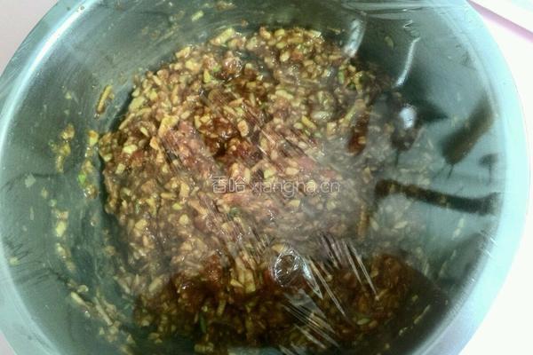 小瓜猪肉水饺的做法图解7