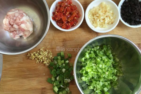 肉末茄子的做法图解2
