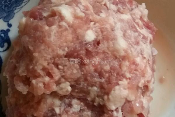 菜肉大馄饨的做法图解1