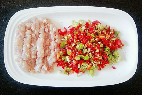 酸豆角炒肉末的做法图解3