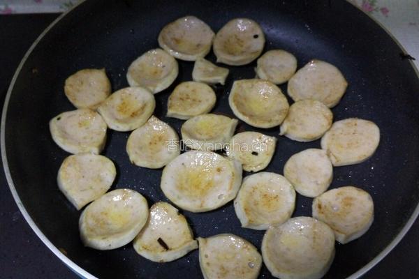 菜根炒肉饼的做法图解2