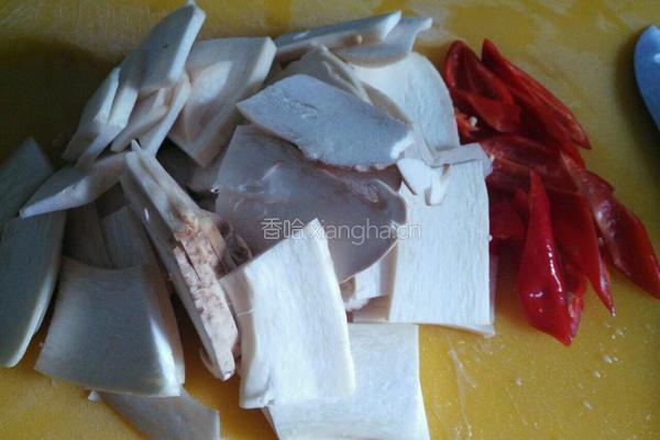 鸡腿菇炒鸡肉的做法图解3