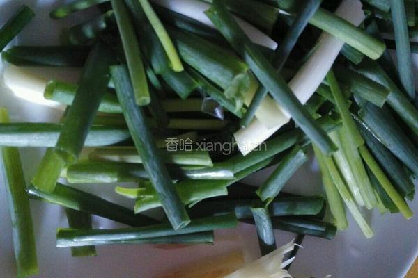 鸡腿菇炒鸡肉的做法图解4
