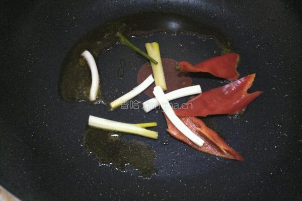 鸡腿菇炒鸡肉的做法图解7