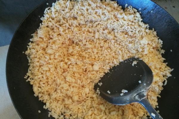 鸡蛋虾米炒饭的做法图解2