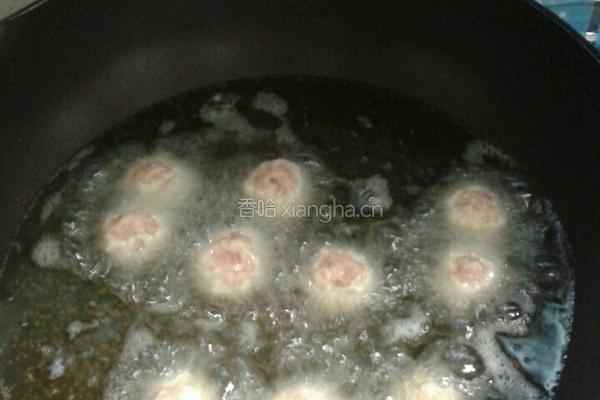 红烧糖醋酥皮丸子的做法图解4