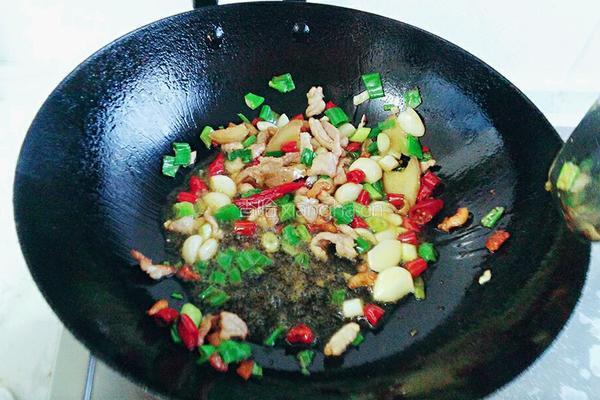 麻辣油菜豆腐泡的做法图解3