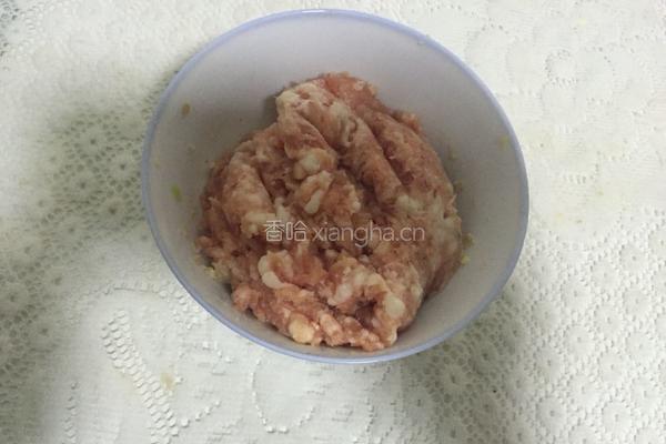 牛肉烧卖的做法图解1
