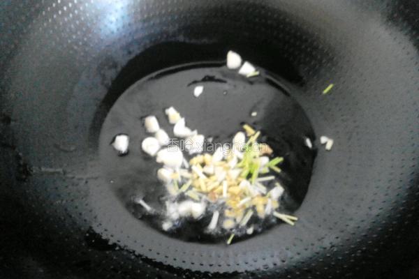 油焖毛豆荚的做法图解4