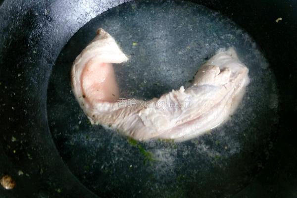 青椒炒肉的做法图解1