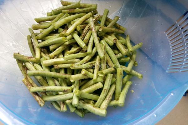 豆角炒五花肉的做法图解5