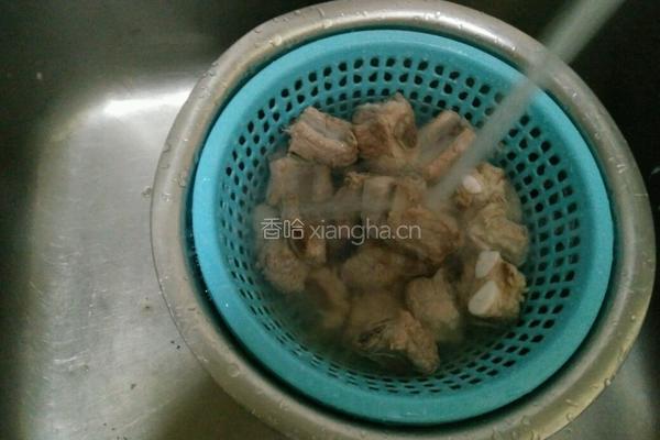 冬瓜炖排骨的做法图解3