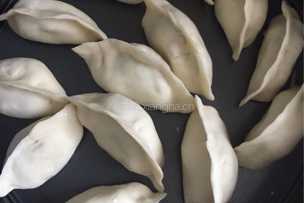排骨饺子的做法图解10
