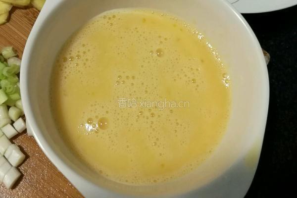 香菇炒蛋和冬瓜炒虾皮的做法图解1