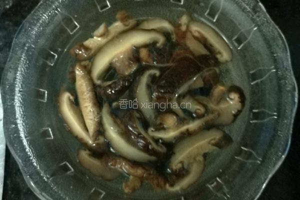 香菇炒蛋和冬瓜炒虾皮的做法图解2