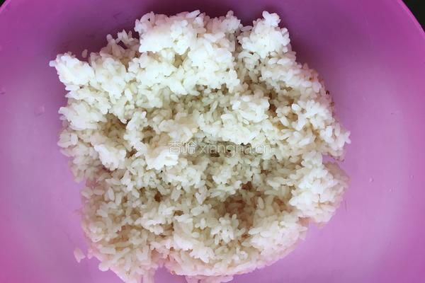 剩米饭饼的做法图解1