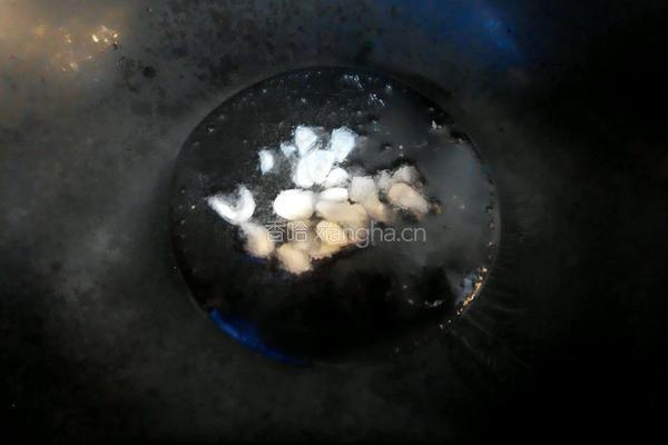 海鲜菇炒蛏肉的做法图解4