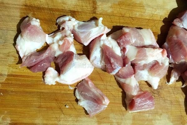 淡菜肘子肉咸菜汤的做法图解3