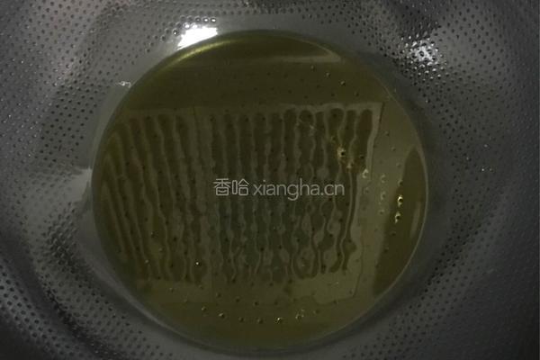 双椒黄金鹌鹑蛋的做法图解4