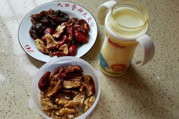 自制坚果冰棒的做法图解1