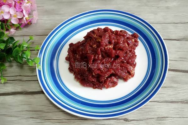 韭黄牛肉丝的做法图解1