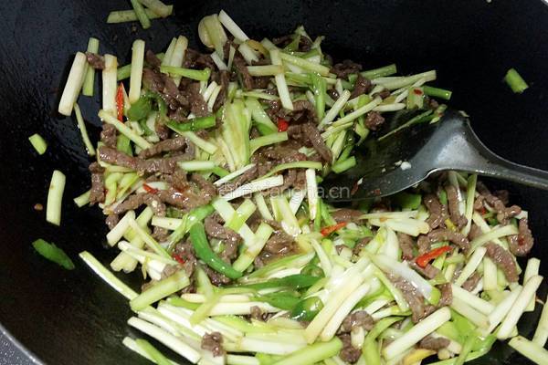 韭黄牛肉丝的做法图解7